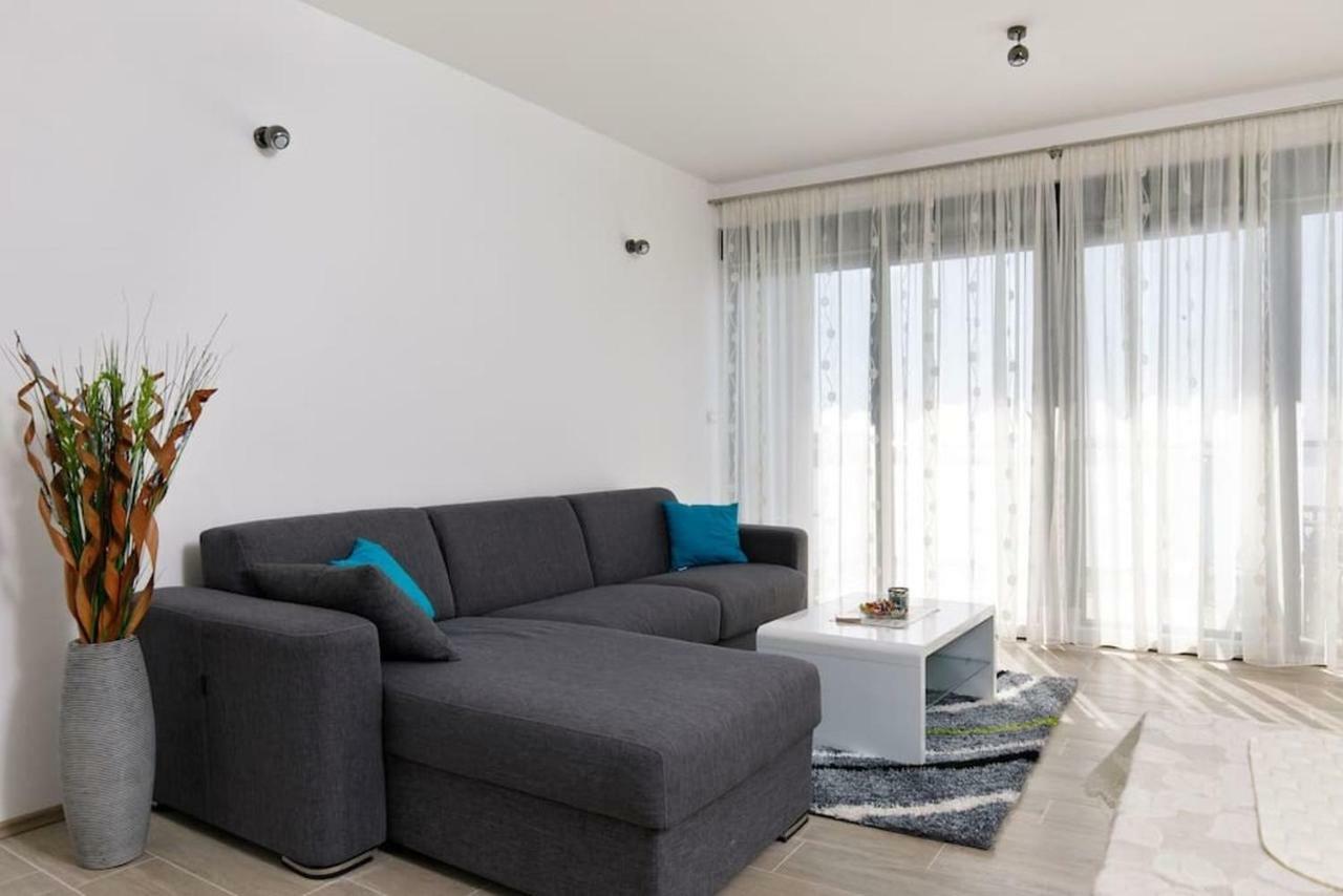 Apartment Ruza - Pool Seget Donji Exterior photo